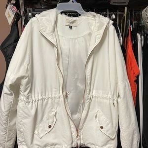 this is a nice and comfortable jacket especially for autumn times